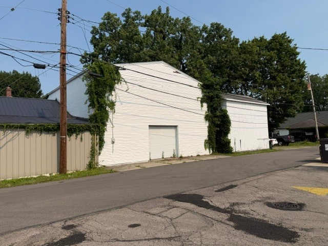 17 Park Ln, Fairborn, OH à vendre - Photo principale – Image 1 sur 15