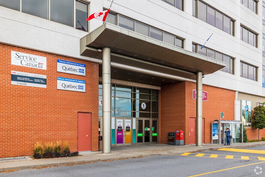 3000-3200 Boul Laframboise, Saint-hyacinthe, QC à louer - Photo de l’immeuble – Image 3 sur 4