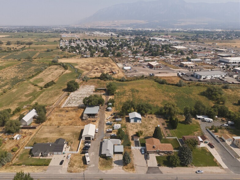 2274 W Pioneer Rd, Ogden, UT à vendre - Photo de l’immeuble – Image 2 sur 21