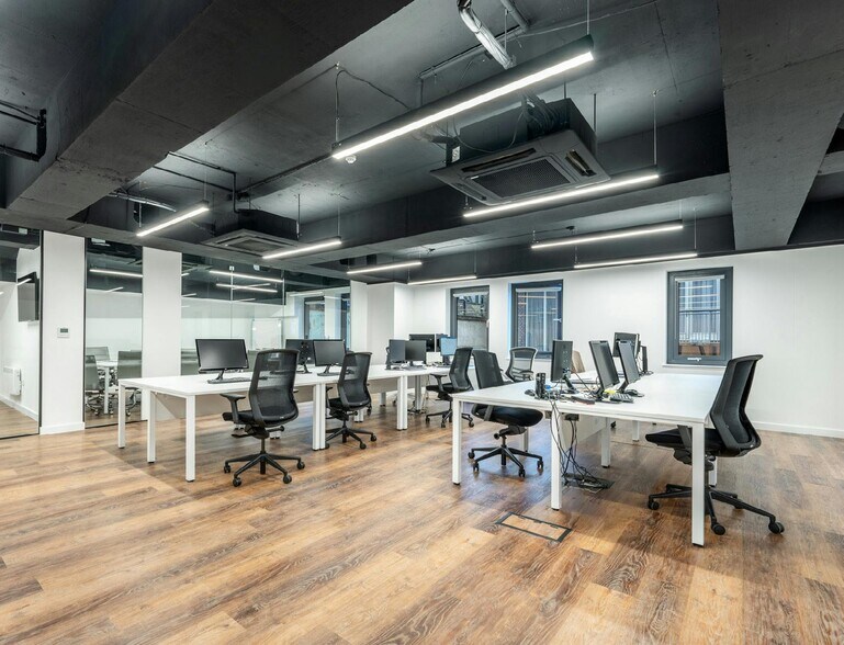 96 Wilton Rd, Londres à vendre - Photo intérieure – Image 2 sur 7