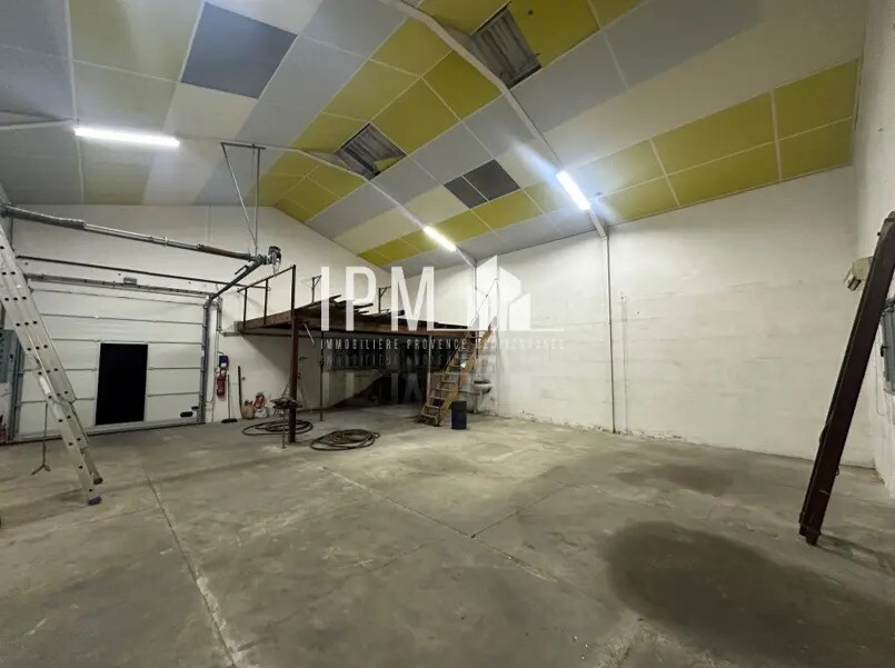 Local d’activités dans Vitrolles à louer Photo de l’immeuble– Image 1 sur 6