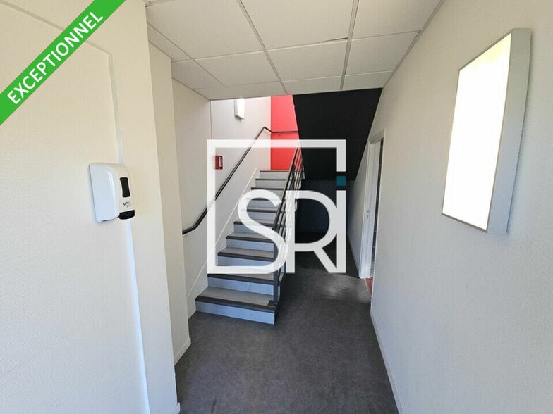 Bureau dans Cournon-d'Auvergne à vendre - Photo intérieure – Image 2 sur 10
