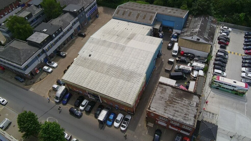 30 Commerce Rd, Brentford à louer - Photo de l’immeuble – Image 3 sur 15