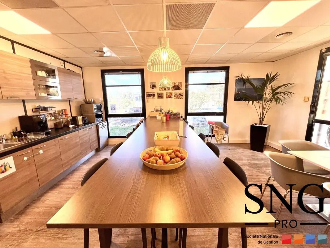 Bureau dans Aix-en-Provence à louer Photo intérieure– Image 1 sur 17