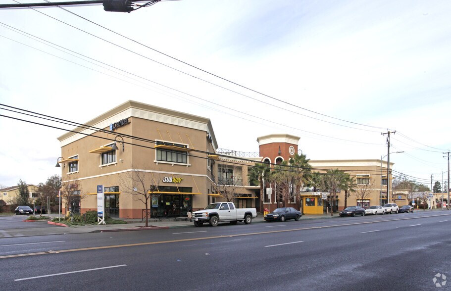 255 N White Rd, San Jose, CA à louer - Photo de l’immeuble – Image 1 sur 8