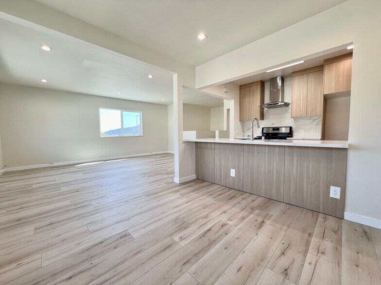 3511 Market St, Glendale, CA à louer - Photo intérieure – Image 3 sur 24