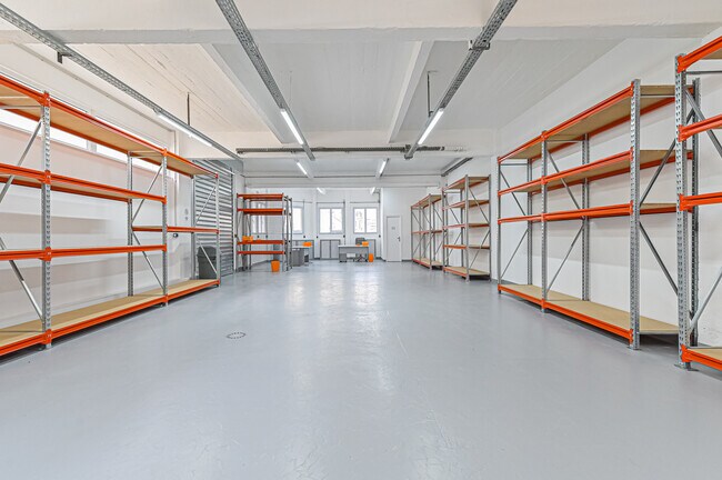 Plus de détails pour 152 Rue De Paris, Montreuil - Local d'activités à louer