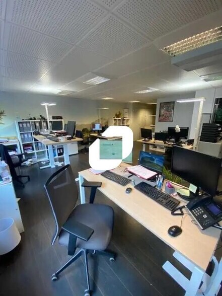 Bureau dans Paris à louer - Photo de l’immeuble – Image 2 sur 7
