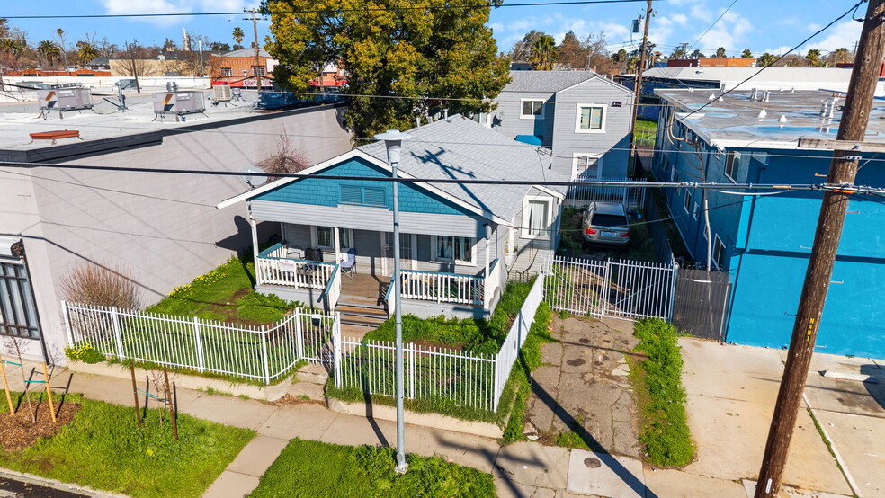 715 Dixieanne Ave, Sacramento, CA à vendre - Photo de l’immeuble – Image 3 sur 14