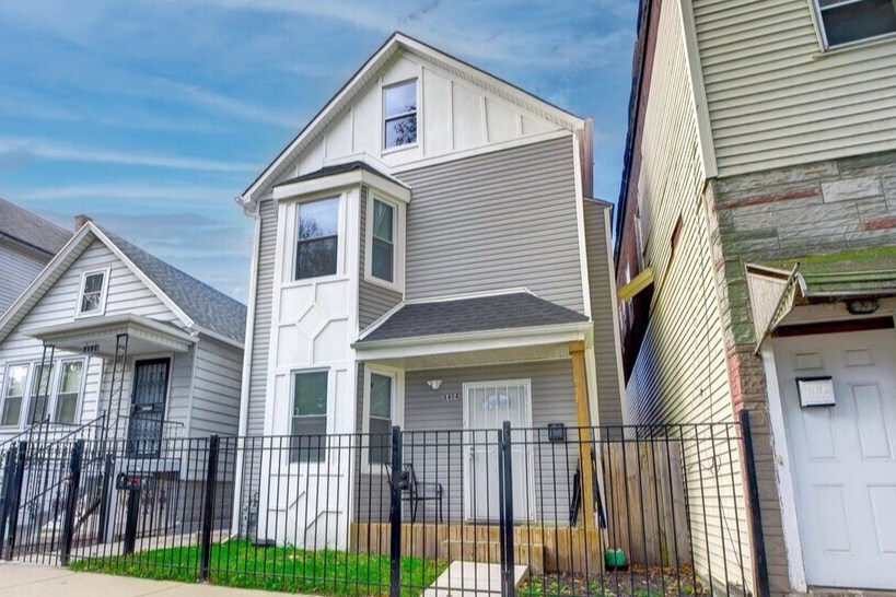 8404 S Exchange Ave, Chicago, IL à vendre Photo principale– Image 1 sur 19