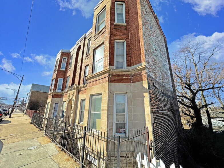 9408-9410 S Ewing Avenue, Chicago, IL à vendre - Photo de l’immeuble – Image 3 sur 13