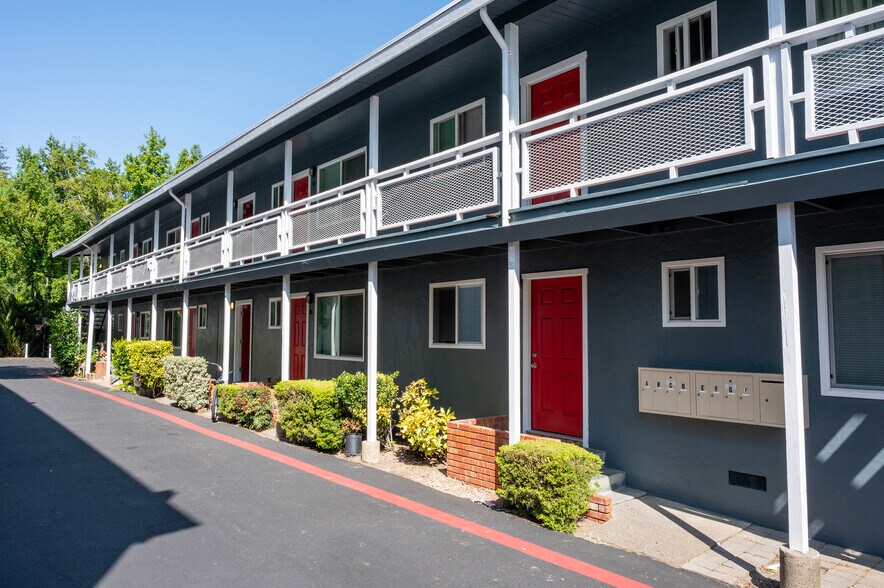 131 Kent Ave, Kentfield, CA à vendre - Photo de l’immeuble – Image 3 sur 21