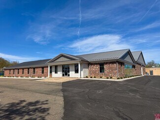 Plus de détails pour 13 Sycamore Way, Branford, CT - Local d'activités à louer