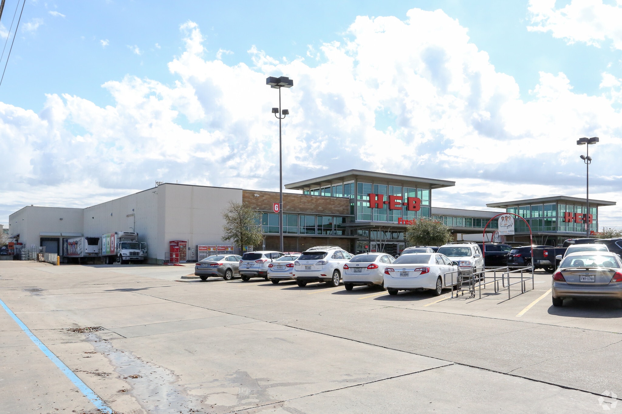 170 E Whitestone Blvd, Cedar Park, TX à louer Photo principale– Image 1 sur 6
