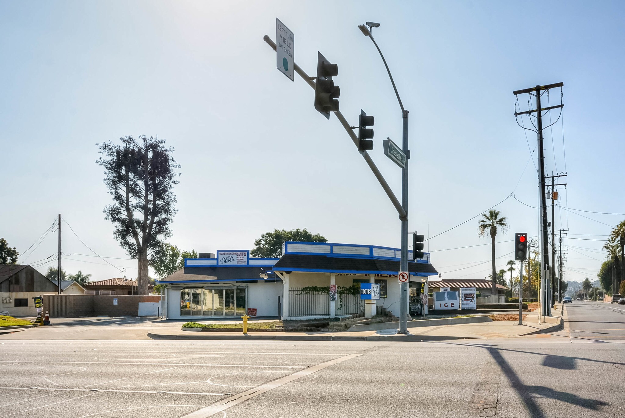 8008 Archibald Ave, Rancho Cucamonga, CA à vendre Photo principale– Image 1 sur 5