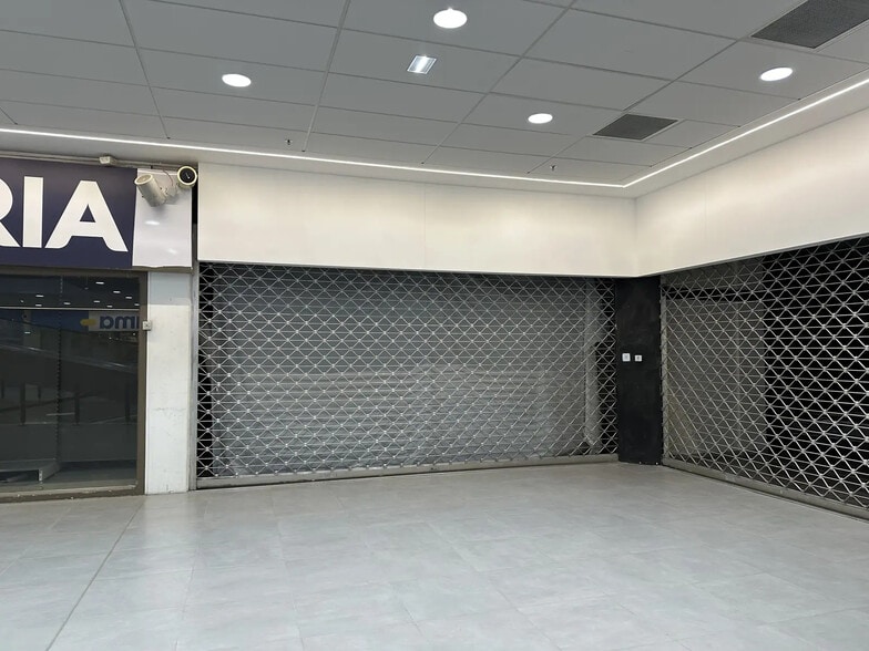 Local commercial dans Vélizy-Villacoublay à louer - Photo intérieure – Image 1 sur 5
