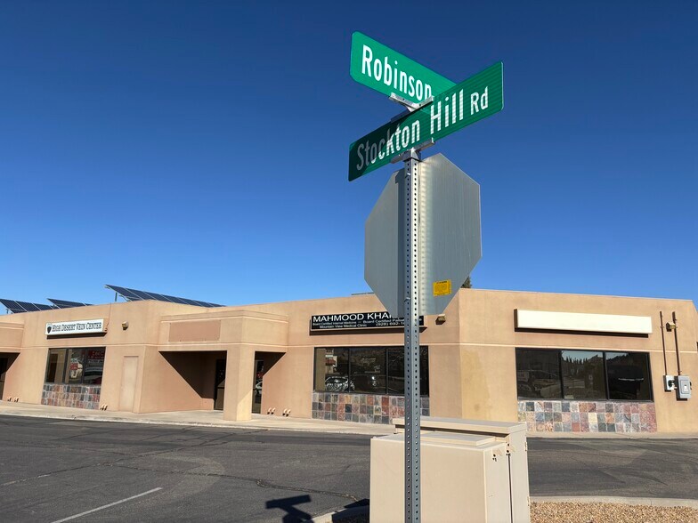 2002 N Stockton Hill Rd, Kingman, AZ à louer - Photo de l’immeuble – Image 2 sur 20