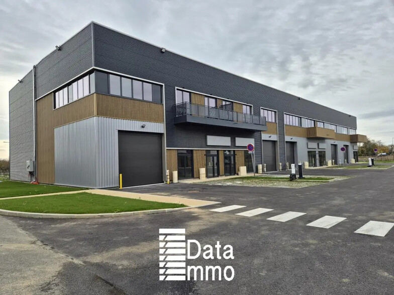 Industriel/Logistique dans Chalifert à louer - Photo de l’immeuble – Image 1 sur 6