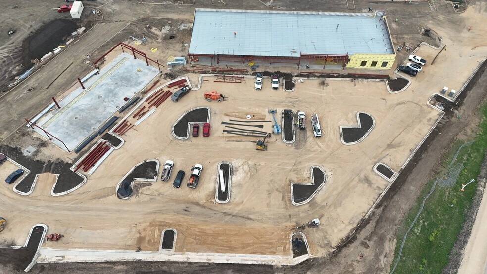 2301 W San Antonio St, Lockhart, TX à louer - Photo de l’immeuble – Image 3 sur 12