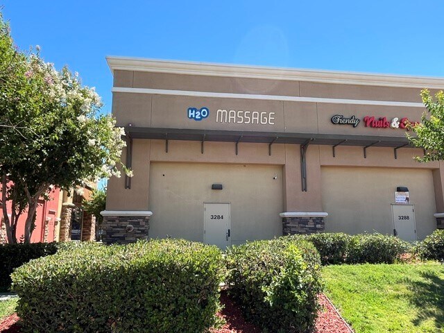 3284-3296 W Grant Line Rd, Tracy, CA à louer - Photo de l’immeuble – Image 3 sur 4