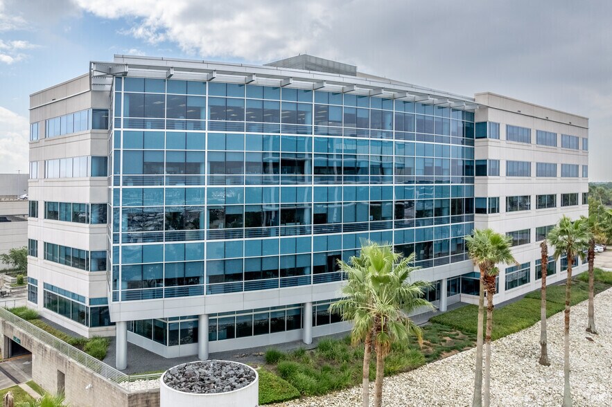 2600 S Shore Blvd, League City, TX à louer - Photo de l’immeuble – Image 1 sur 26