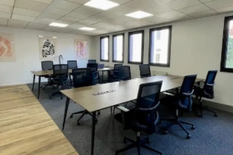 Bureau dans Lyon à louer - Photo de l’immeuble – Image 3 sur 4