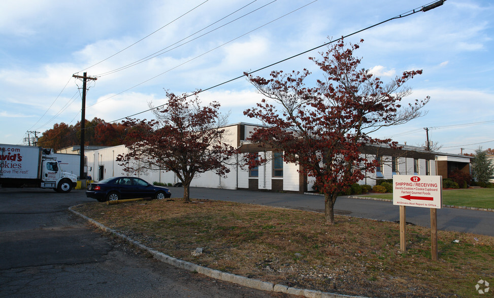 10 Commerce Rd, Fairfield, NJ à louer - Photo de l’immeuble – Image 3 sur 20