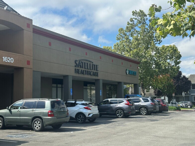 1636 E Capitol Expy, San Jose, CA à louer - Photo de l’immeuble – Image 3 sur 6