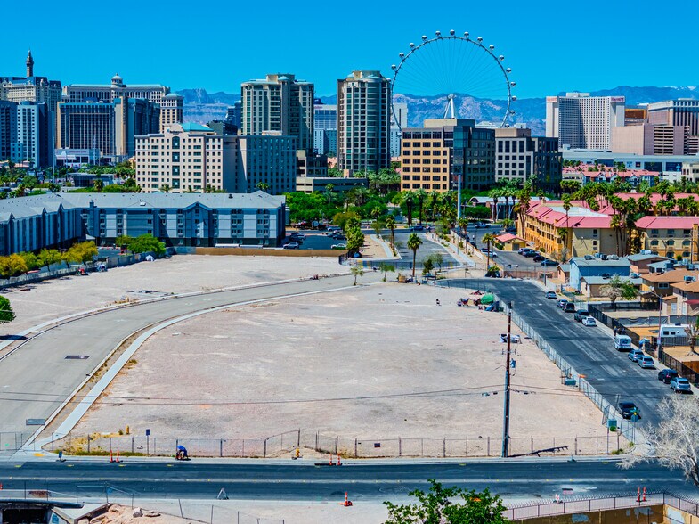 4000 Paradise Rd, Las Vegas, NV à vendre - Photo de l’immeuble – Image 2 sur 6