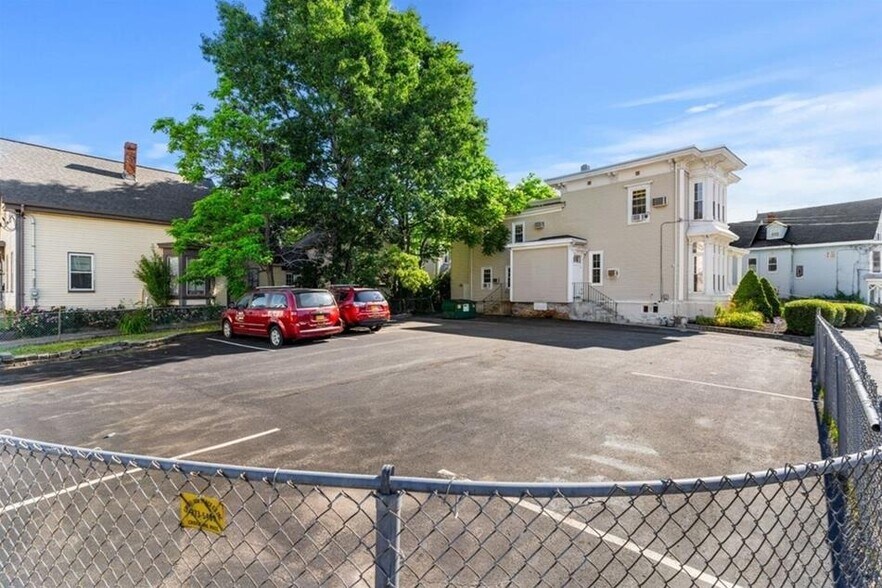 7 William St, Haverhill, MA à vendre - Photo de l’immeuble – Image 2 sur 26