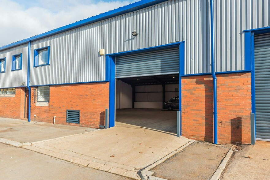 Heads Of The Valley Industrial Estate, Rhymney à louer - Photo de l’immeuble – Image 2 sur 3