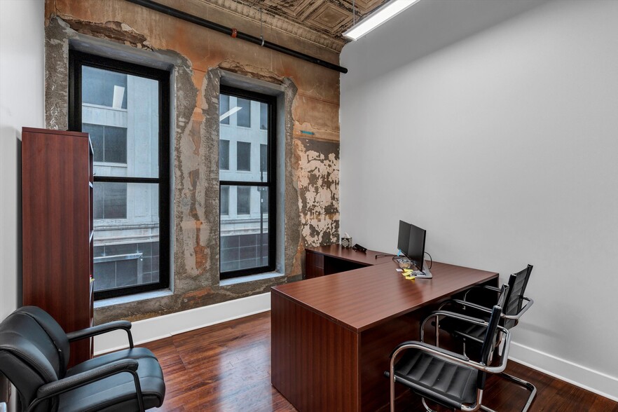 901 Houston St, Fort Worth, TX à louer - Photo de l’immeuble – Image 2 sur 21