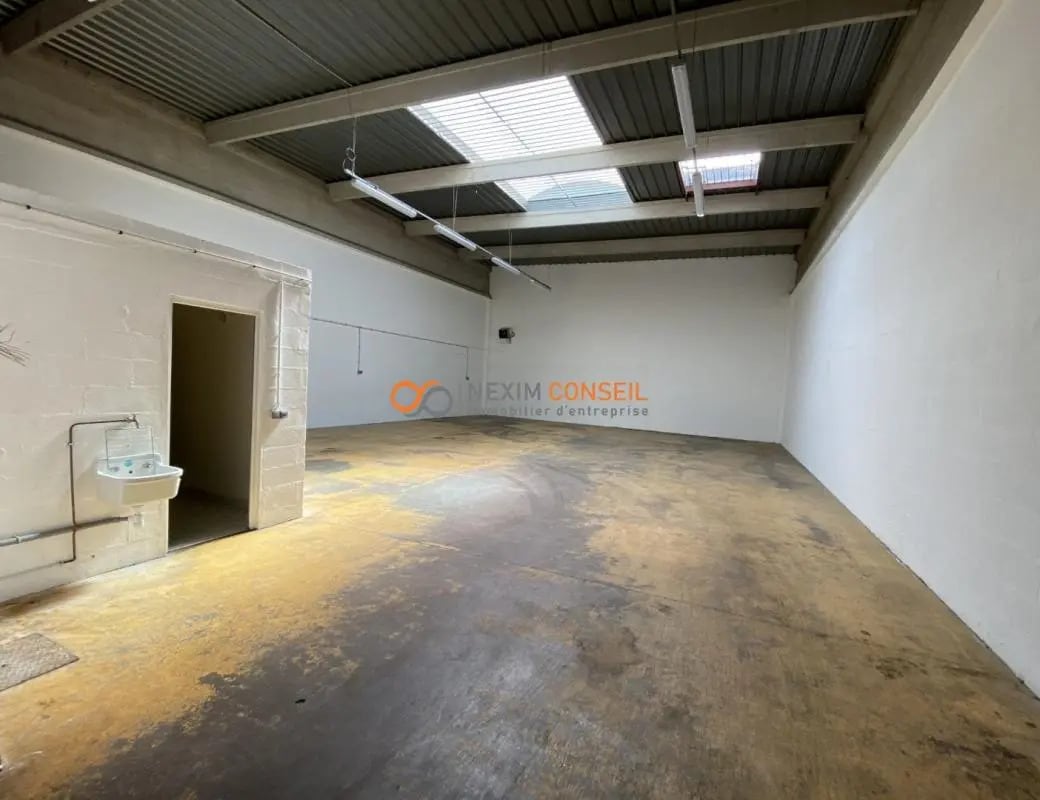 14-16 Rue Des Oziers, SAINT-OUEN-L'AUMONE à louer Photo de l’immeuble– Image 1 sur 7