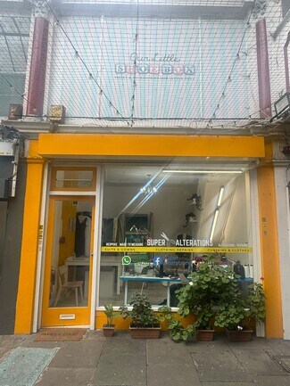 Plus de détails pour 206-214 Eltham High St, Londres - Local commercial à louer