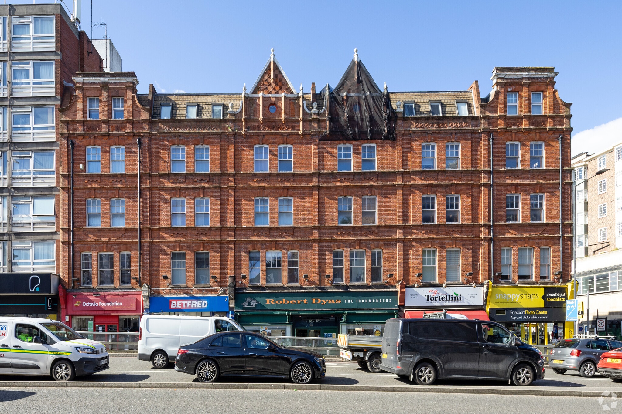 179-189 Finchley Rd, Londres à louer Photo principale– Image 1 sur 3