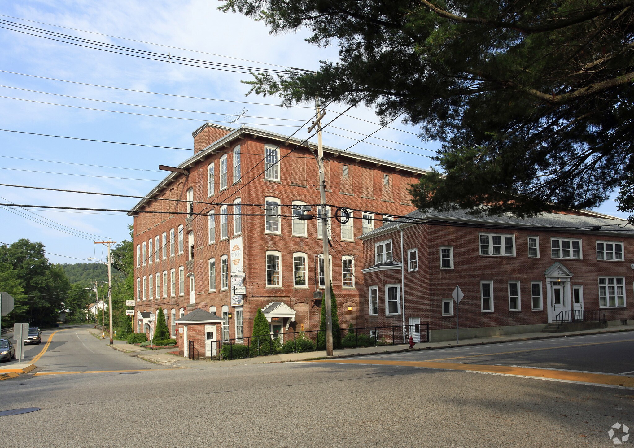 2341 Providence Rd, Northbridge, MA à louer Photo principale– Image 1 sur 12