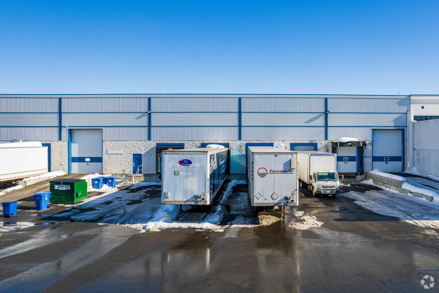 100-190 Av Voyageur, Pointe-claire, QC à louer - Photo de l’immeuble – Image 3 sur 6