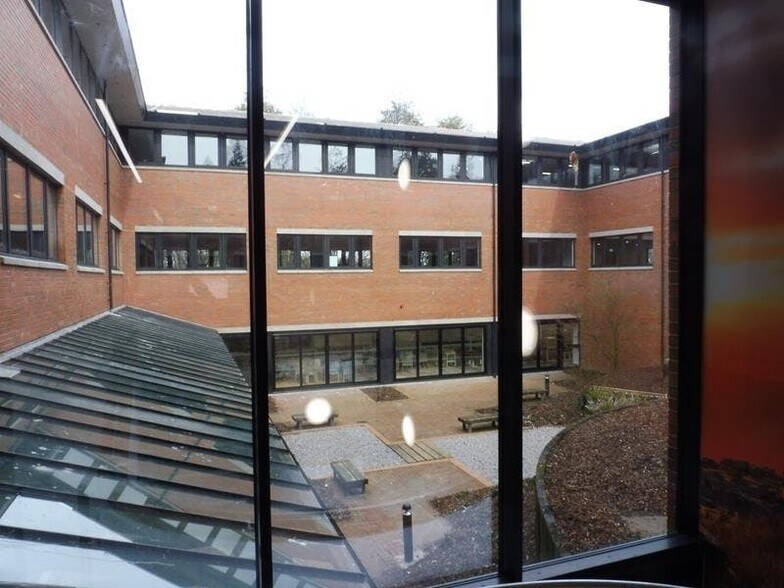 Tailyour Rd, Plymouth à louer - Photo de l’immeuble – Image 2 sur 13