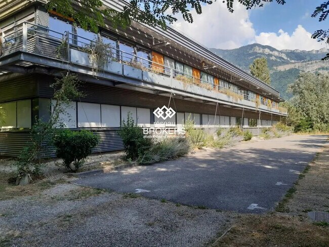 Plus de détails pour 445 Rue Louis Armand, Méry - Bureau à louer