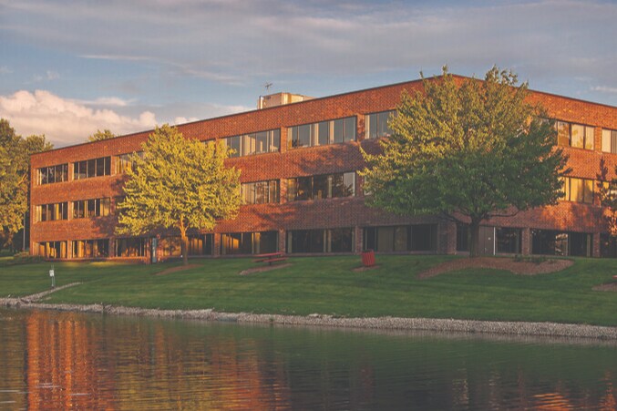 500 Waters Edge, Lombard, IL à louer Photo principale– Image 1 sur 7
