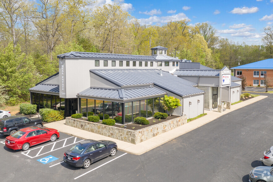 7373 Comfort Inn Dr, Warrenton, VA à louer - Photo de l’immeuble – Image 3 sur 37