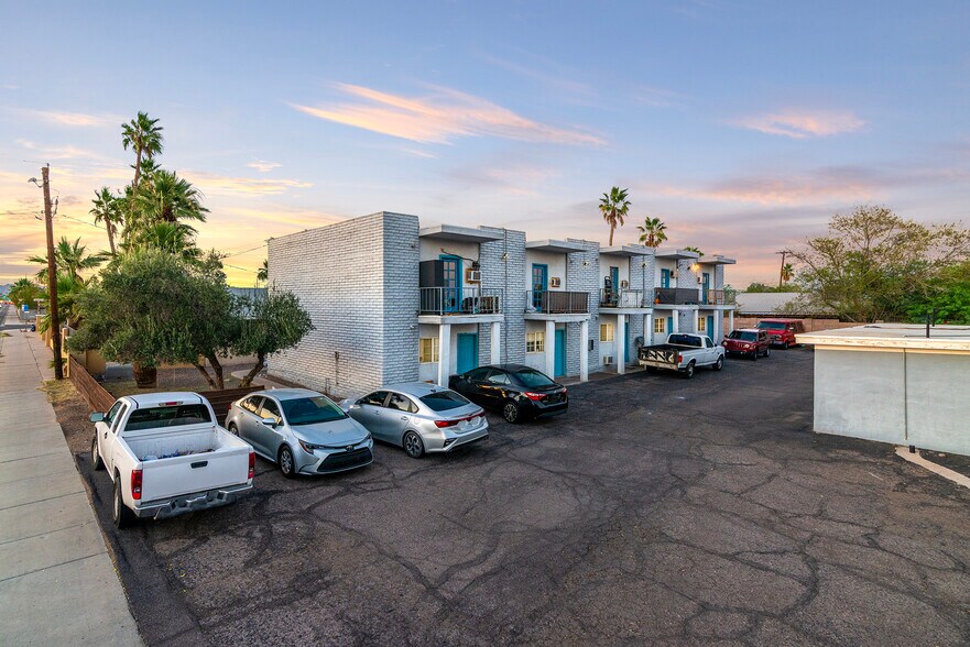 525 N 32nd St, Phoenix, AZ à vendre - Photo de l’immeuble – Image 2 sur 48