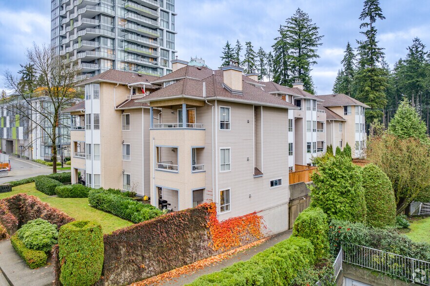 1175 Heffley Cres, Coquitlam, BC à vendre - Photo de l’immeuble – Image 2 sur 3
