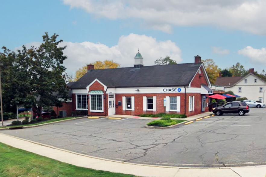 2484 Lamington Rd, Bedminster, NJ à louer - Photo de l’immeuble – Image 1 sur 1