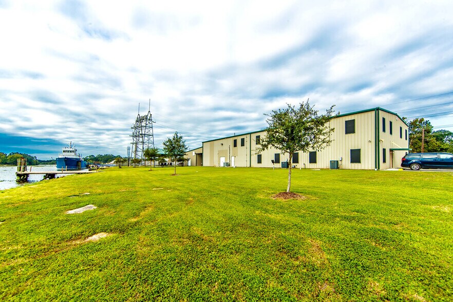 1711 Dunn St, Houma, LA à louer - Photo de l’immeuble – Image 3 sur 55