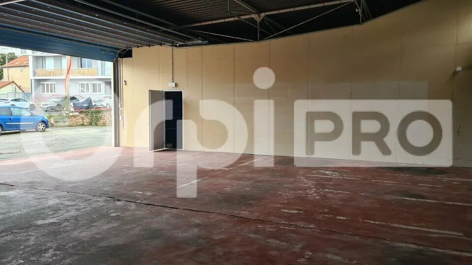 Industriel/Logistique dans Montluçon à louer Photo intérieure– Image 1 sur 8