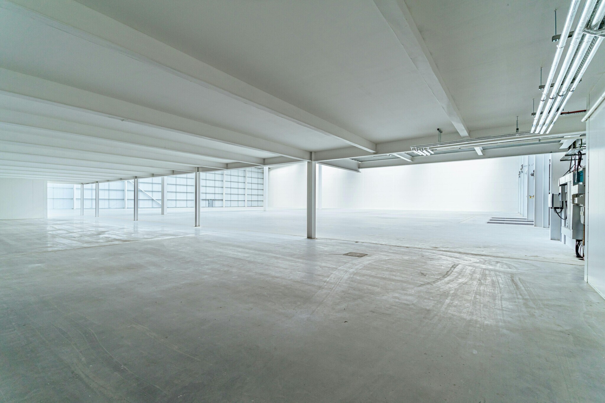 Crabtree Manorway N, Belvedere à louer Photo de l’immeuble– Image 1 sur 192