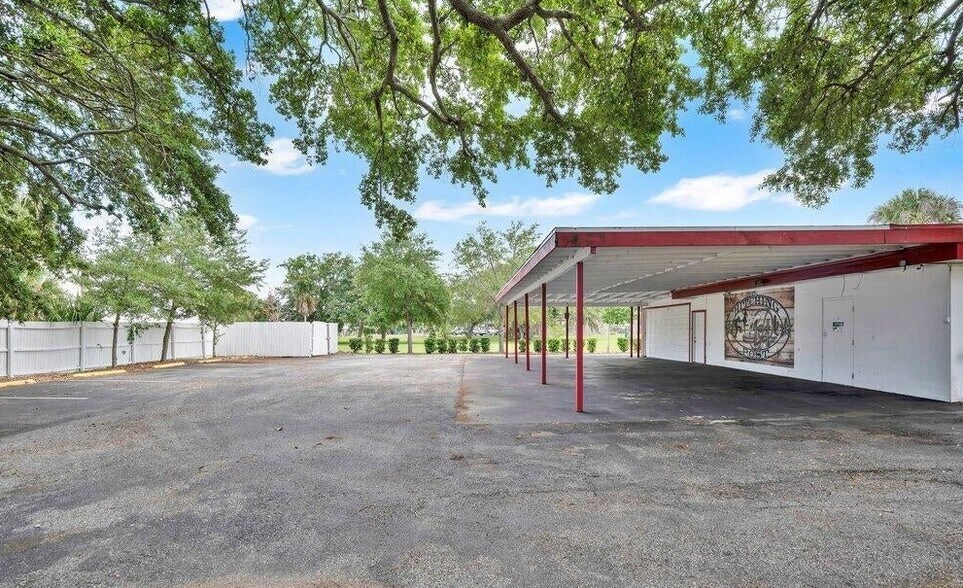1903 S Ridgewood Ave, Daytona Beach, FL à vendre - Photo de l’immeuble – Image 2 sur 23