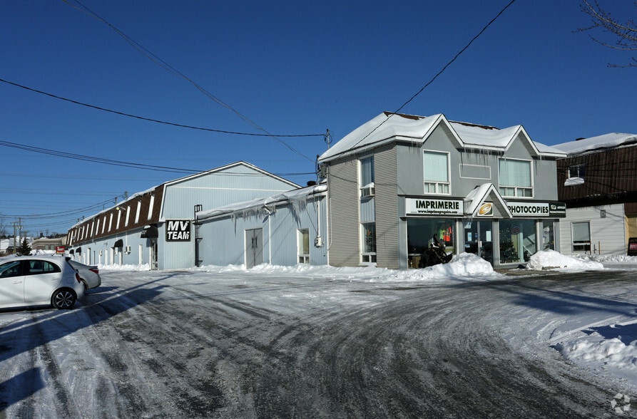 815 Boul Saint-René O, Gatineau, QC à louer - Photo principale – Image 1 sur 7