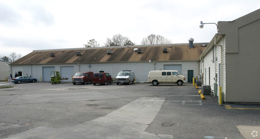 3845 Bonney Rd, Virginia Beach, VA à louer - Photo de l’immeuble – Image 3 sur 5
